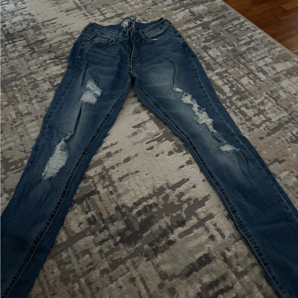 Refuge Distressed Blue Jeans